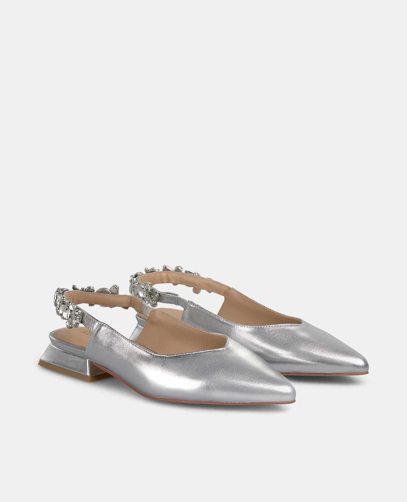 FLAT SHOE
