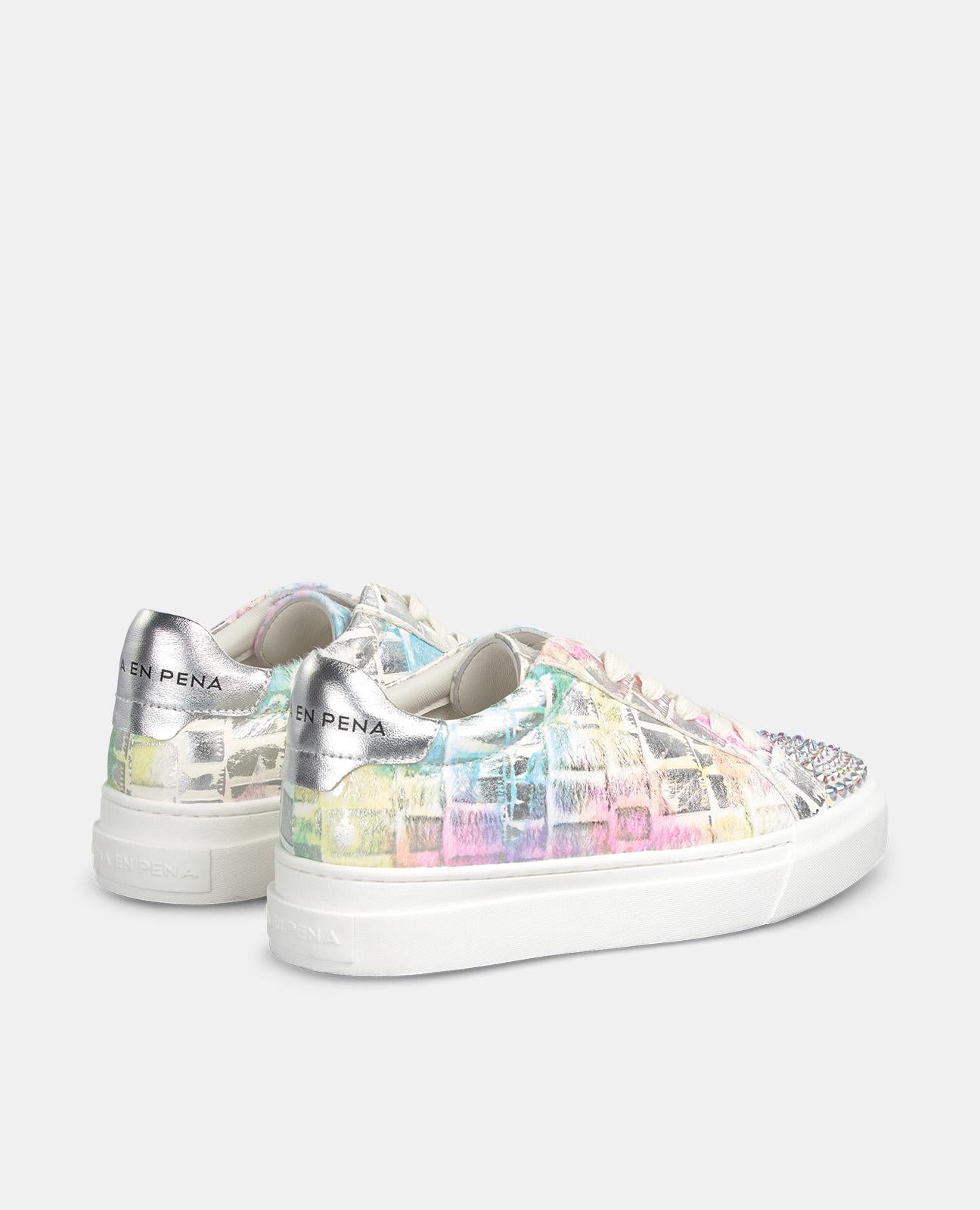 BEDRUCKTE TURNSCHUHE